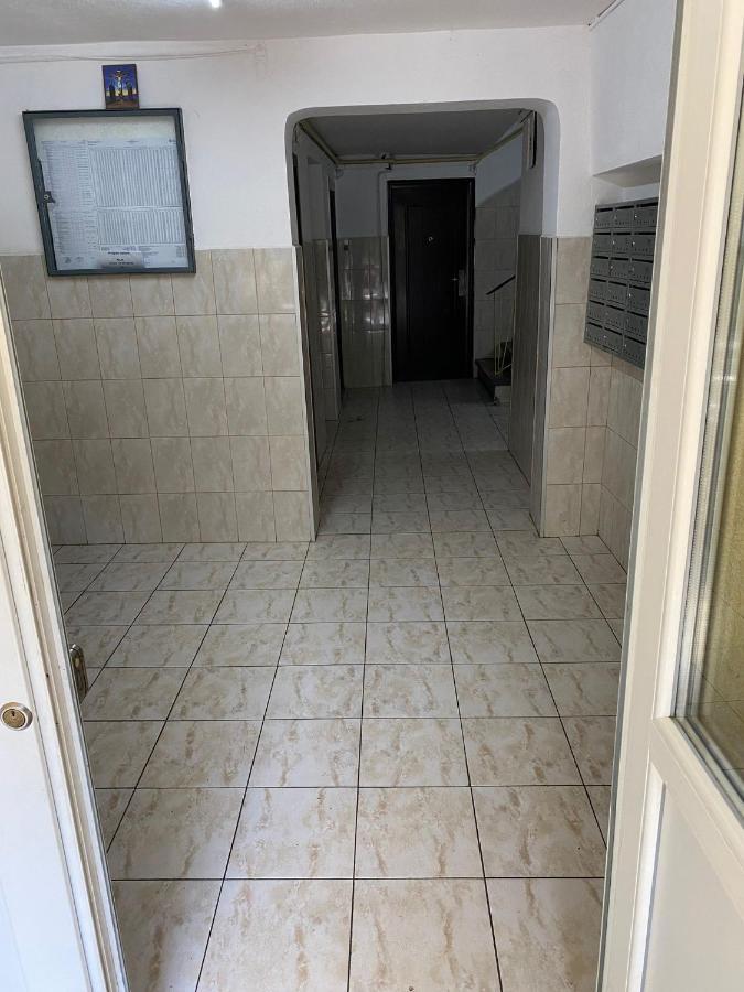 Studio Ianis Bukares Bagian luar foto