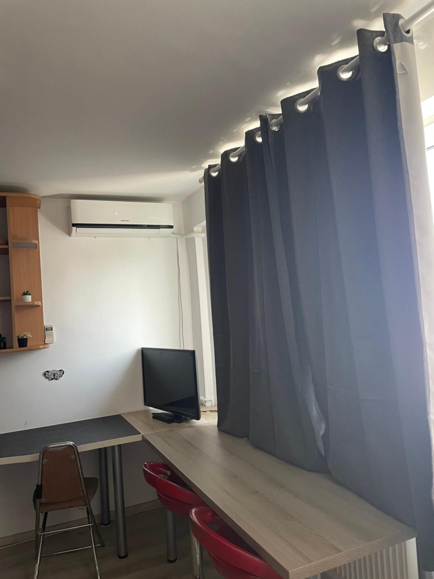 Studio Ianis Bukares Bagian luar foto