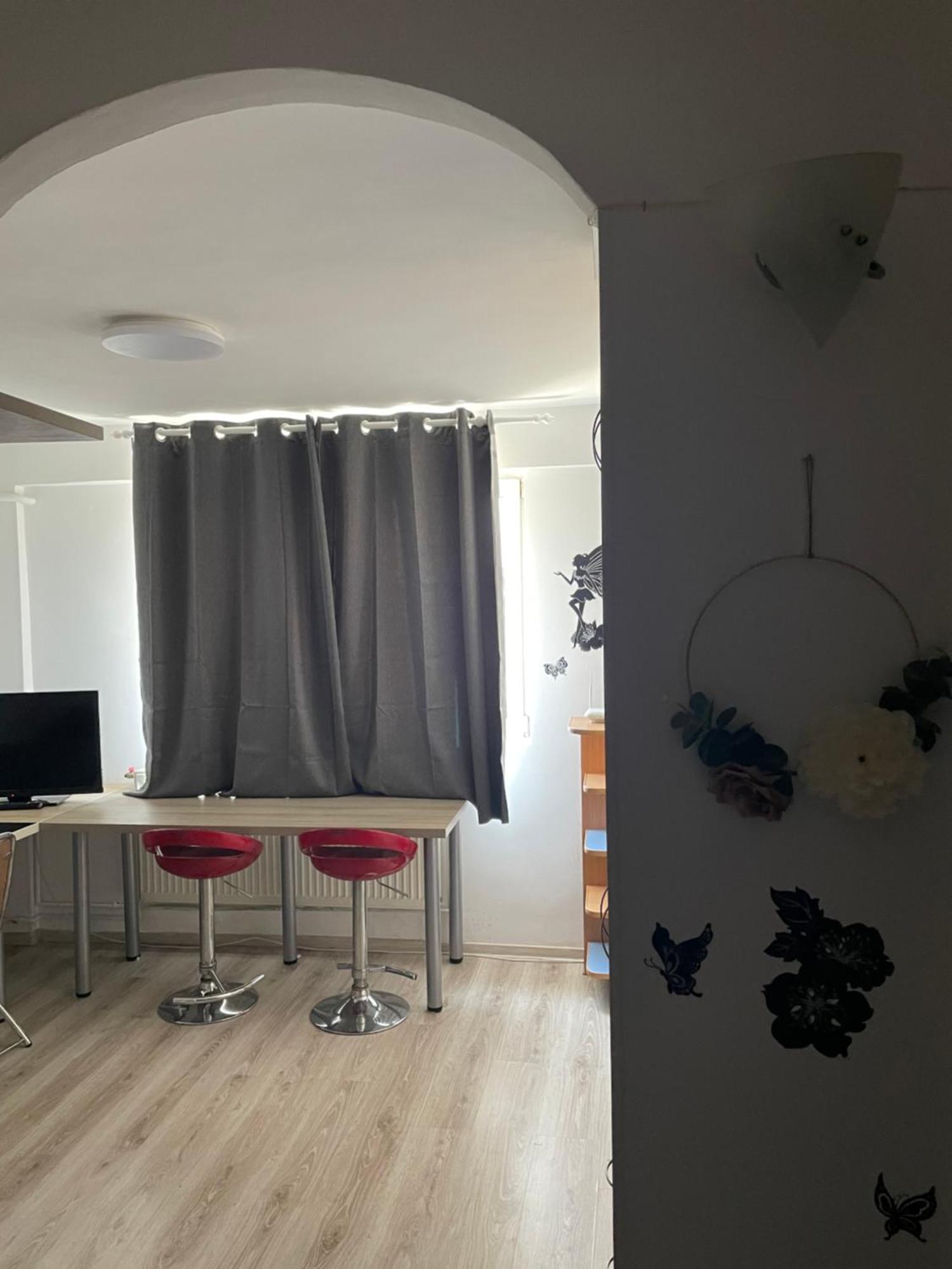 Studio Ianis Bukares Bagian luar foto